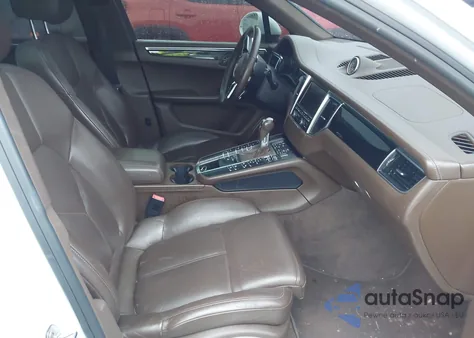 2016 Porsche Macan S из США, поврежденный, VIN WP1AB2A56GLB53543